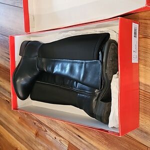 Very Cherry tall black boots